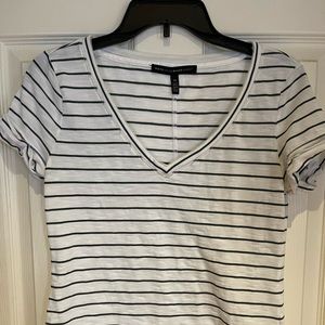 White House Black Market everyday tee size xs